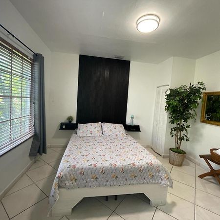 Private Suite Next To Calle Ocho Miami Luaran gambar