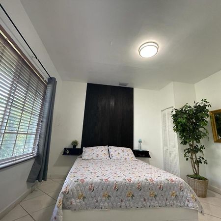 Private Suite Next To Calle Ocho Miami Luaran gambar