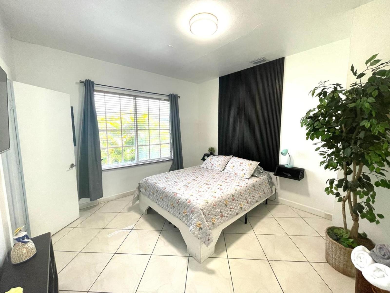 Private Suite Next To Calle Ocho Miami Luaran gambar