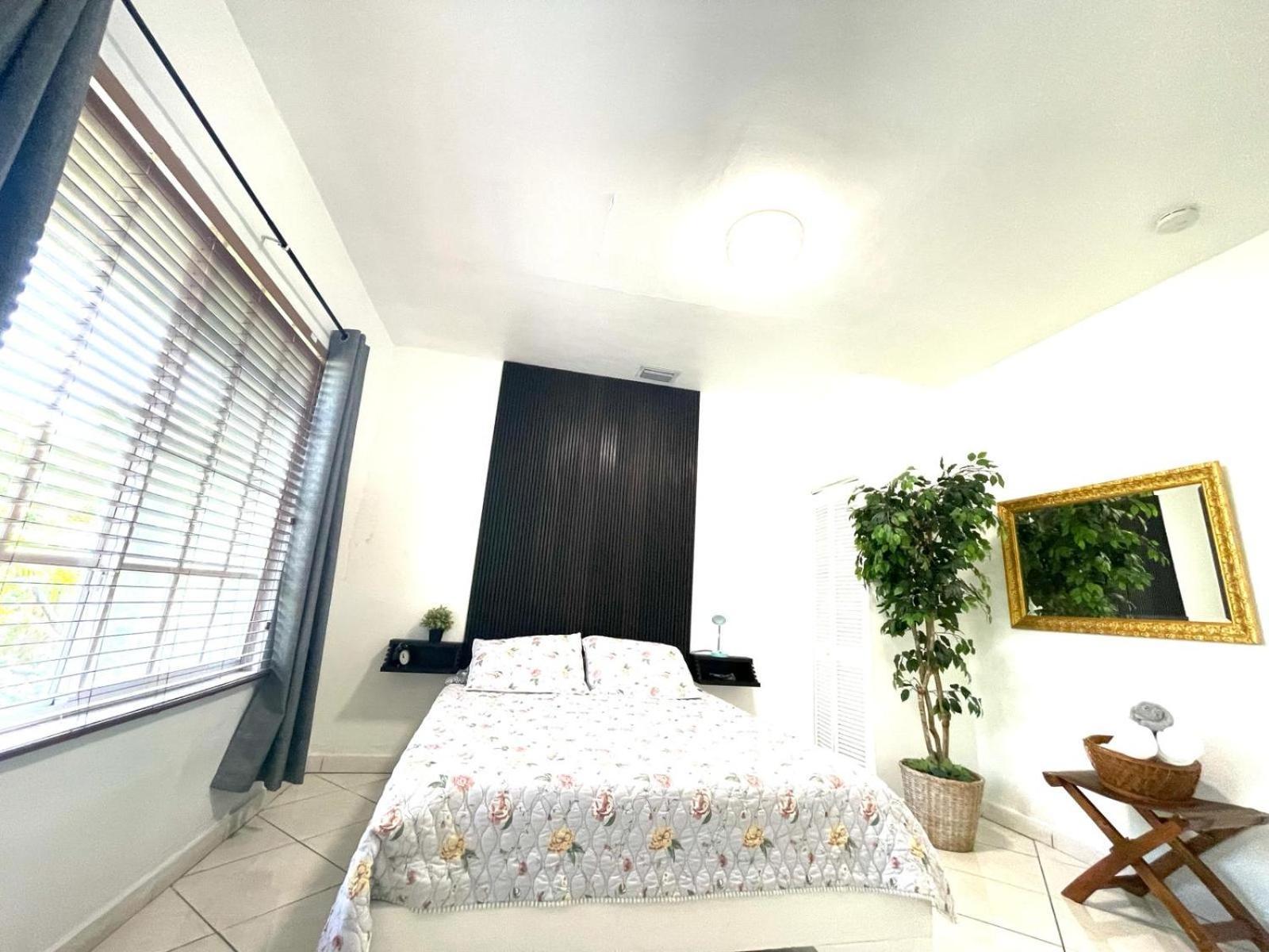 Private Suite Next To Calle Ocho Miami Luaran gambar