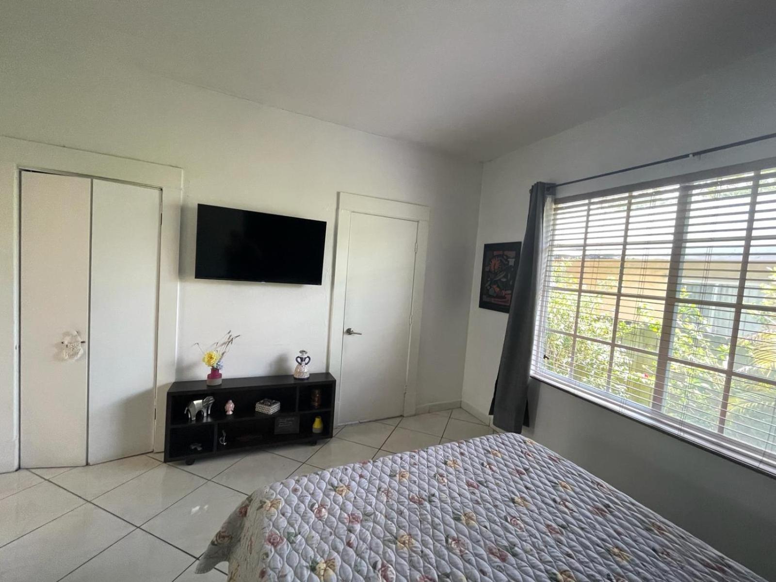 Private Suite Next To Calle Ocho Miami Luaran gambar