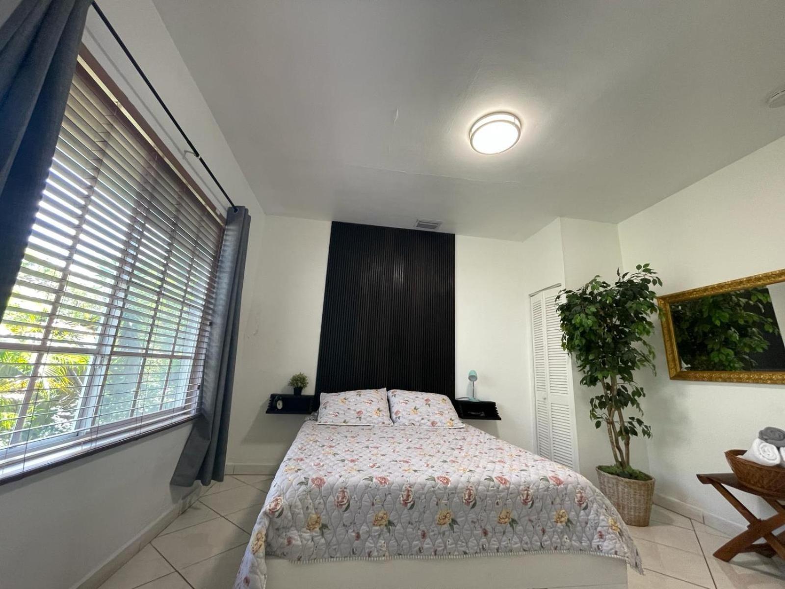 Private Suite Next To Calle Ocho Miami Luaran gambar